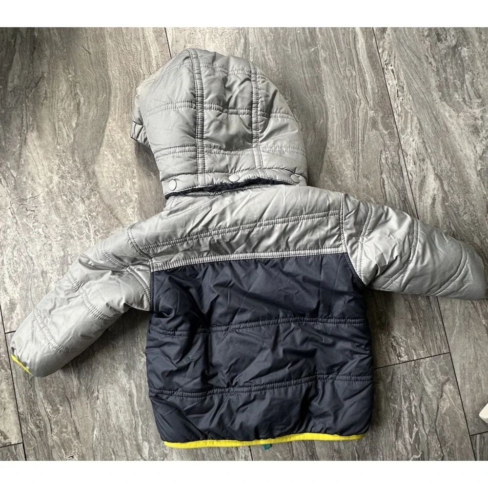 PATAGONIA Tribbles Reversible Insulated Hooded Jacket Forest /Sherpa Boys 6-12M